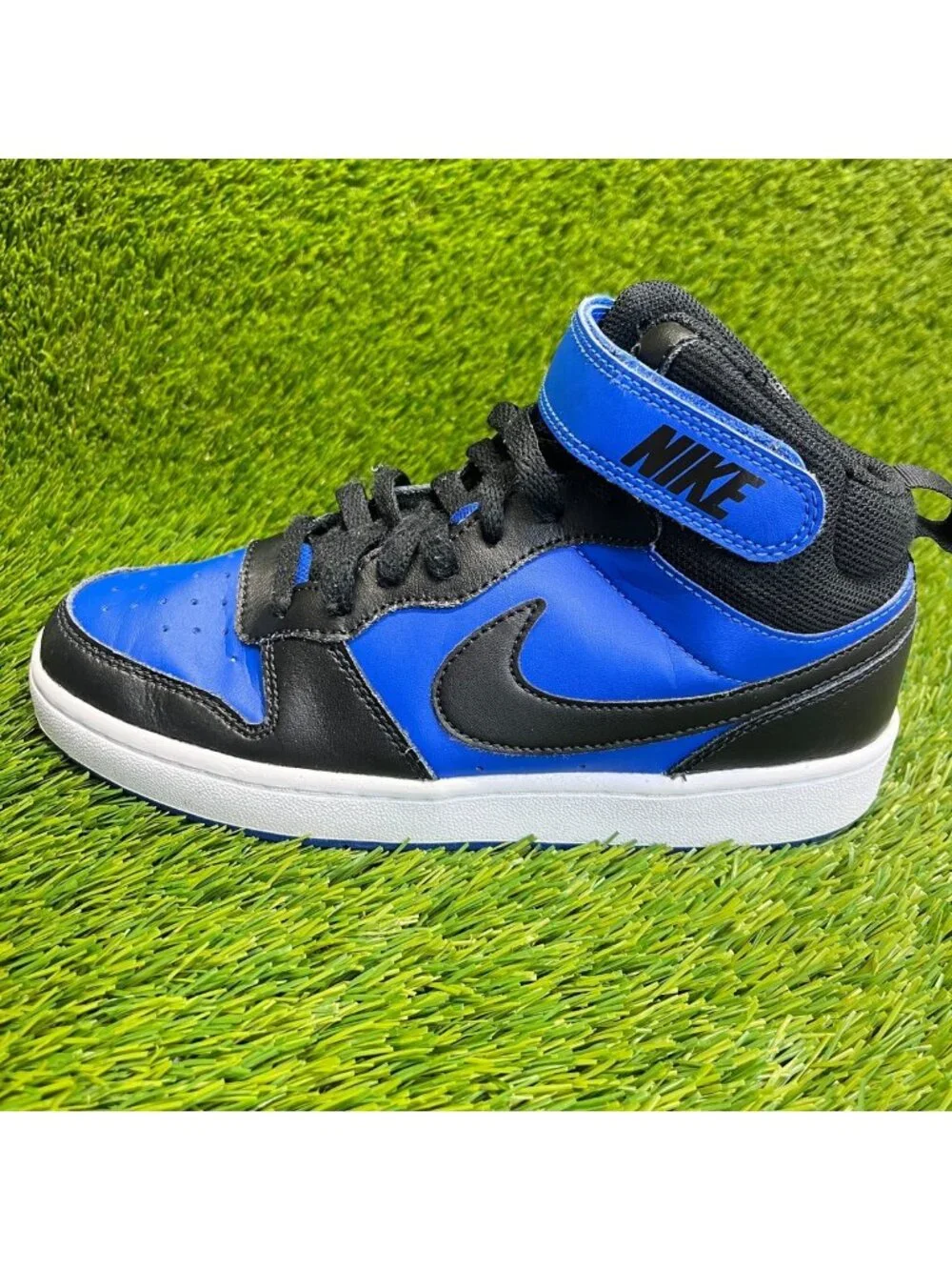 Nike Court Borough Mid 2 GS Boys Size 6Y Blue Black Basketball Shoes Sneakers